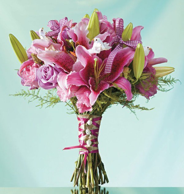 Buquê de Rosas e Lírios