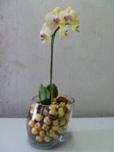 Arranjos de Flores para Mesa em chocolate