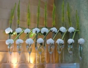 Arranjos de Flores para Mesa em Taças