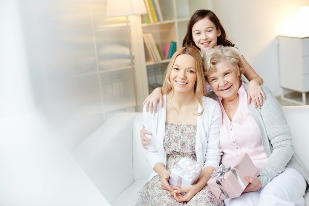 Conheça 4 Presentes para Mulheres mais Velhas que elas Adoram!